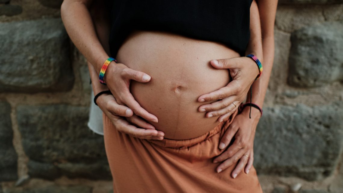 Dupla maternidade: 5 mentiras que te contaram sobre o registro